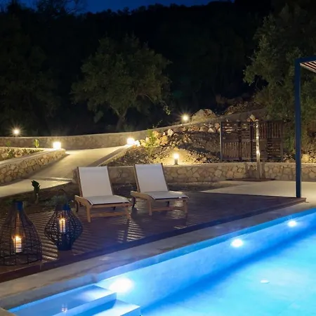 Brand New High-End Faos Villas Three Vila *